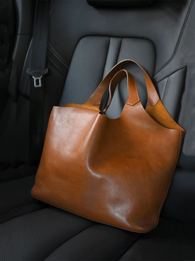 Large-Capacity Tote Bag