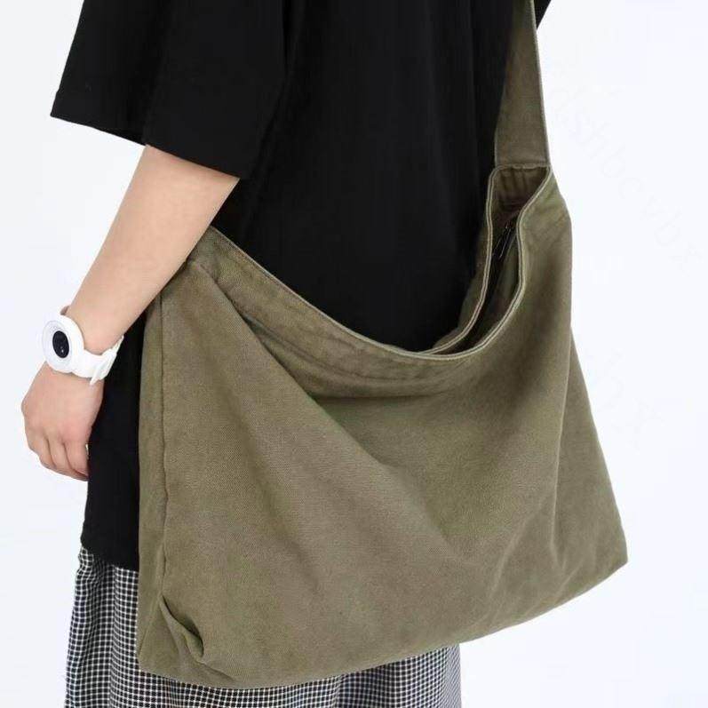 Nostalgic Casual Shoulder Bag