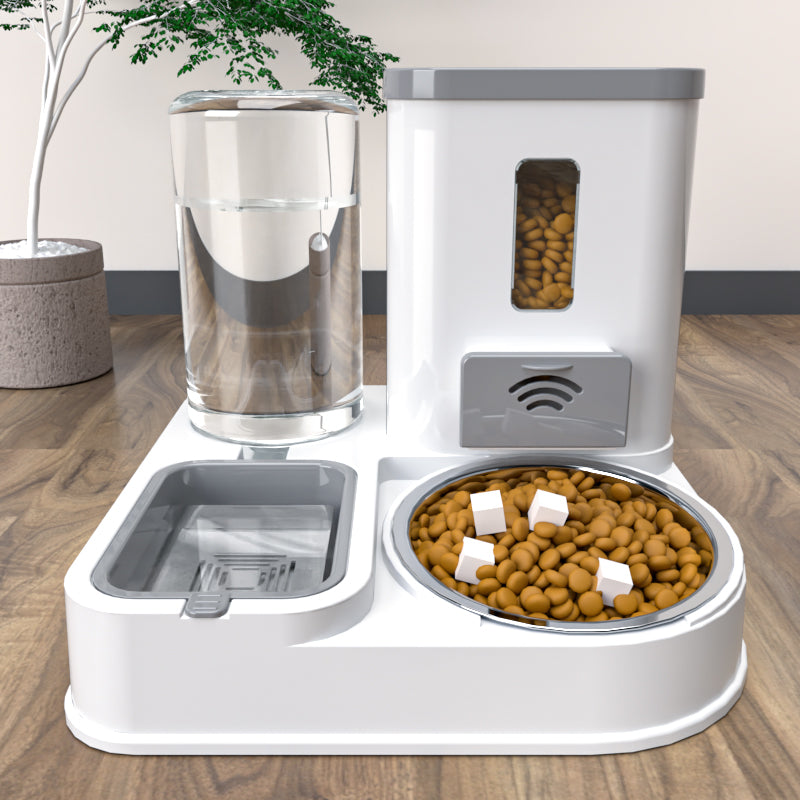 Pet feeder