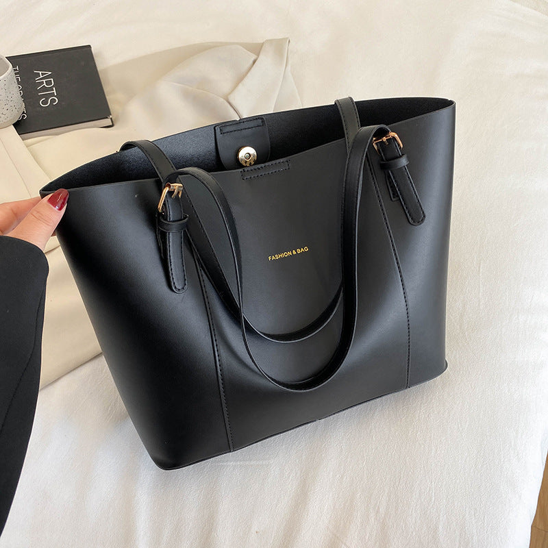 Simple and elegant commuting bag